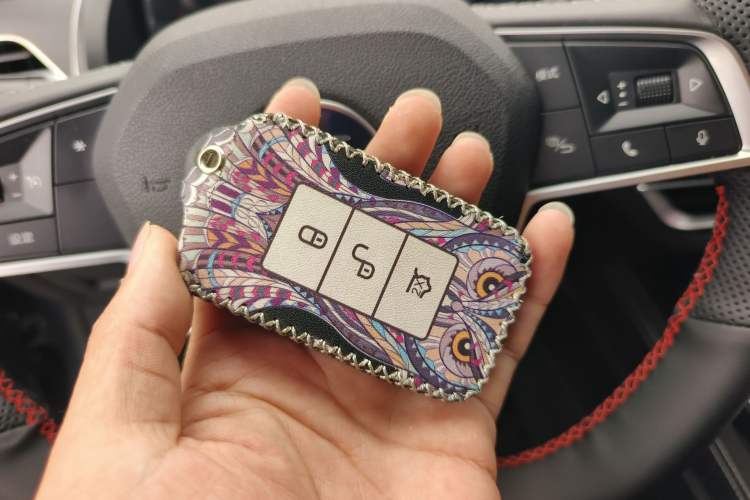 Used BYD Qin Pro New Energy 2019 DM Super Edition 1.5TI Automatic Smart Connect Speedy Model China VI Standard Vehicle Key