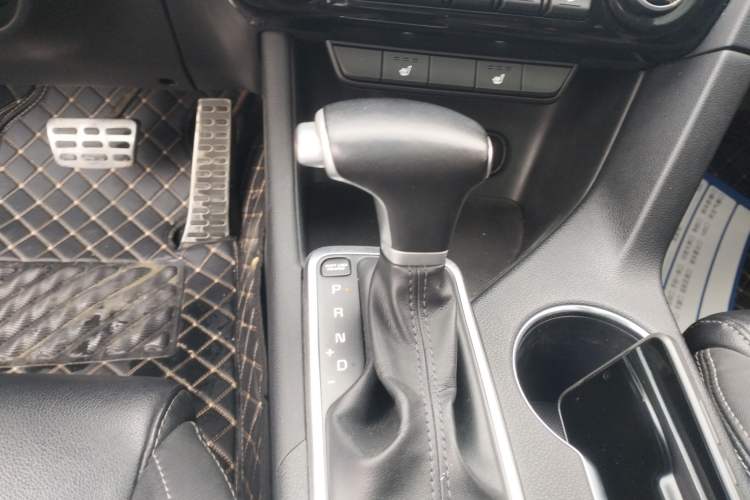 Used Kia KX5 2016 1.6T Automatic Two-Wheel Drive DLX Gear Lever