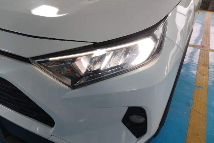 Used Toyota RAV4 2022 2.0L CVT Two-Wheel Drive Urban Edition Left Front Headlight