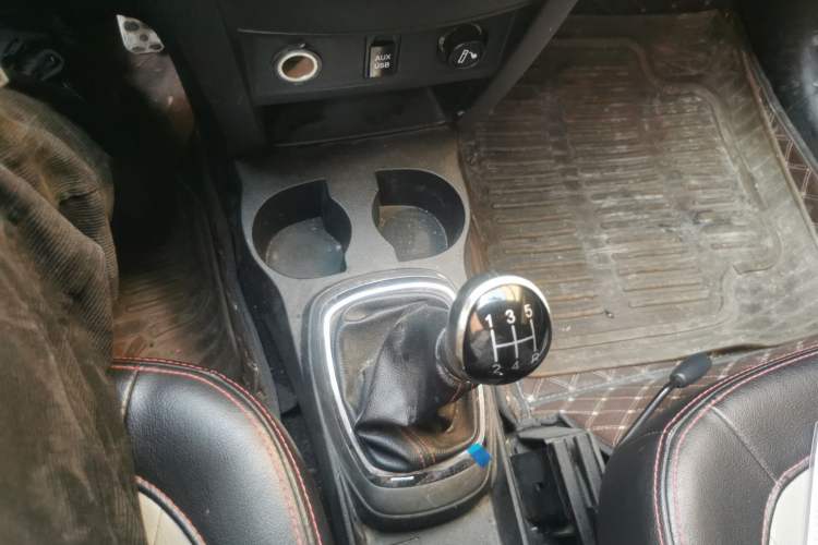 Used Great Wall M4 2014 1.5L Manual Luxury Model Gear Lever