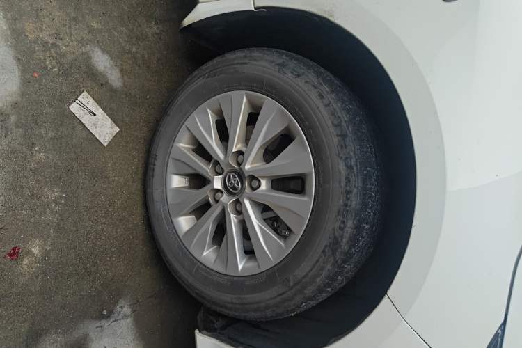 Used Toyota Corolla 2022 Dual-Motor 1.8L E-CVT Pioneer Edition
