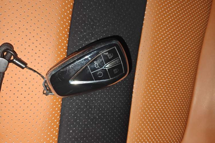 Used CHANGAN UNI-V 2023 1.5T Sport Edition
