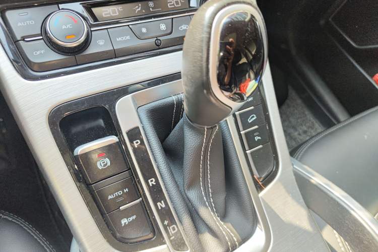 Used Geely Auto Emgrand X7 Sport 2016 1.8TD Automatic ZhiShang Model Gear Lever