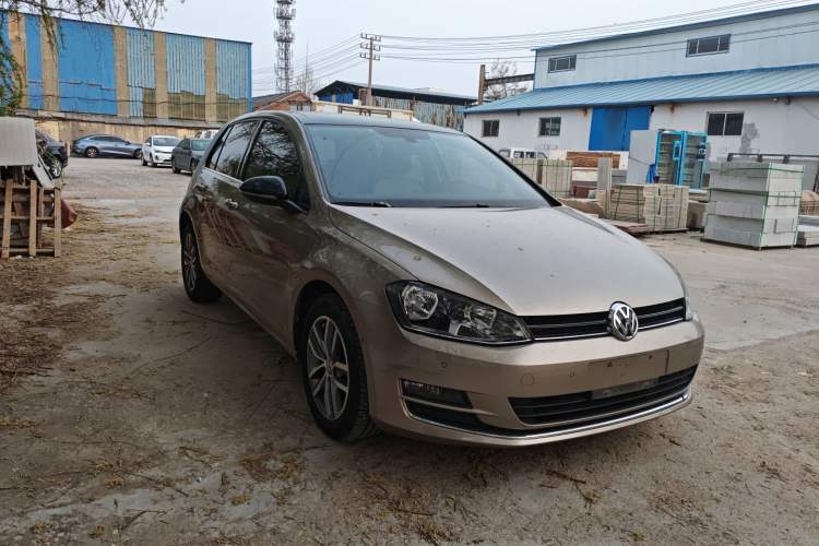 Used Volkswagen Golf 2017 230TSI Automatic Luxury Million-Vehicle Commemorative Edition Exterior 1