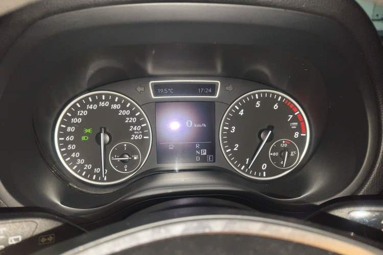 Used Mercedes-Benz B-Class 2012 B 180 Instrument Cluster