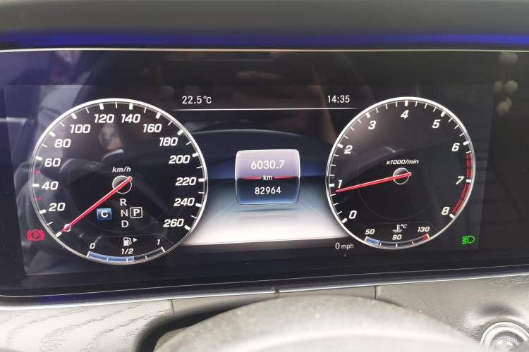 Used Mercedes-Benz E-Class 2016 E 300 L Sporty and Stylish Model
