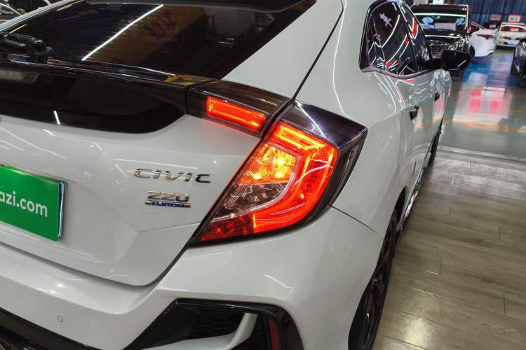 Used Honda Civic 2021 HATCHBACK 220TURBO CVT Trendy Cool Edition
