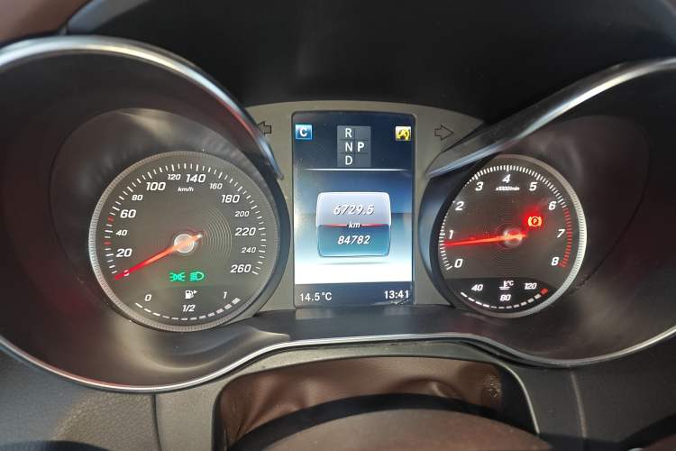 Used Mercedes-Benz GLC 2017 GLC 260 4MATIC Luxury Model