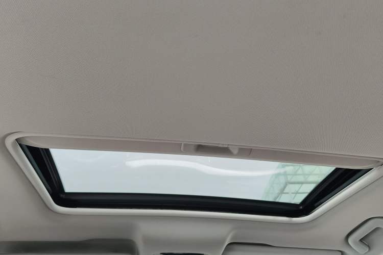 Used GAC Trumpchi GS7 2017 320T Two-Wheel-Drive Luxury Model