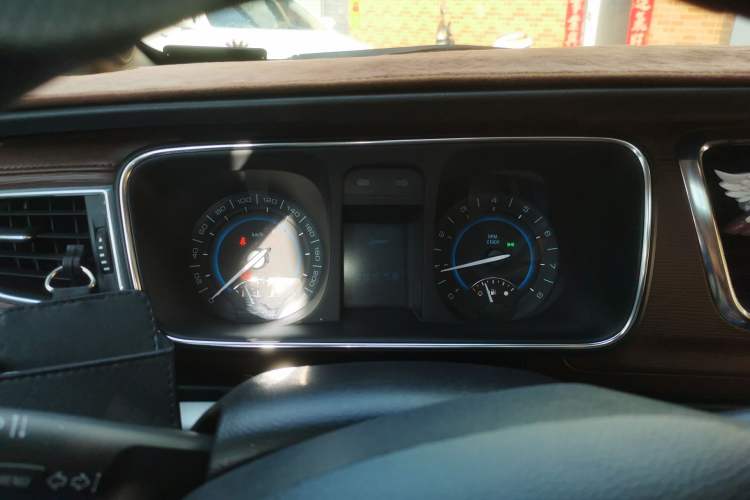 Used Buick GL8 2015 2.4L Luxury Business Premium Edition
