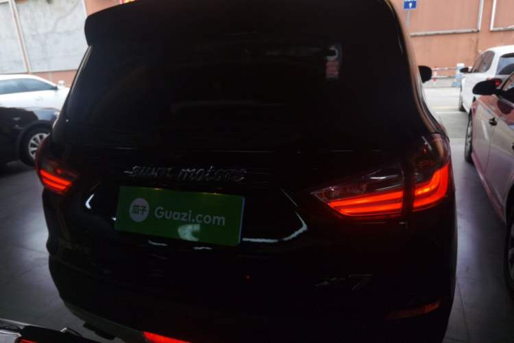 Used SWM G05 2021 PRO 2.0L Manual Elite 7-seater