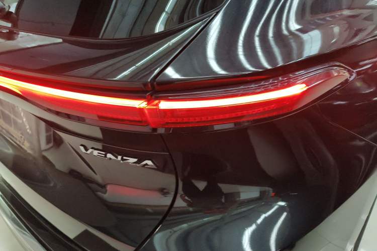 Used Toyota Venza 2022 2.0L CVT Two-Wheel Drive Luxury Edition
