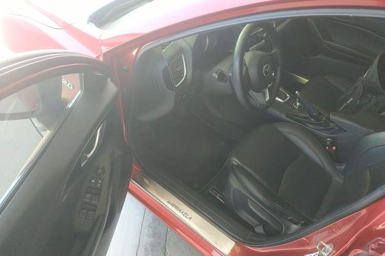 Used Mazda 3 Axela 2016 Sedan 2.0L Automatic Sport Model