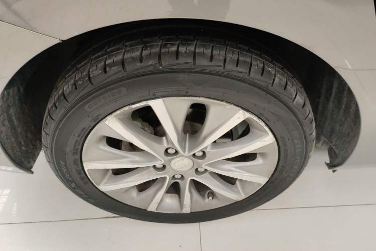 Used Buick GL6 2019 18T 6-Seater Connected Luxury Version China VI Standard