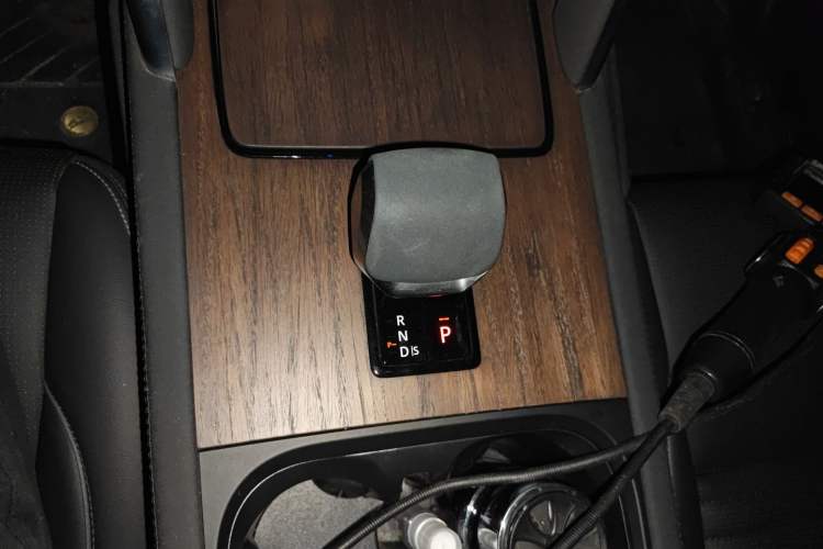 Used Land Rover Discovery Sport 2024 Performance Tech Edition Gear Lever