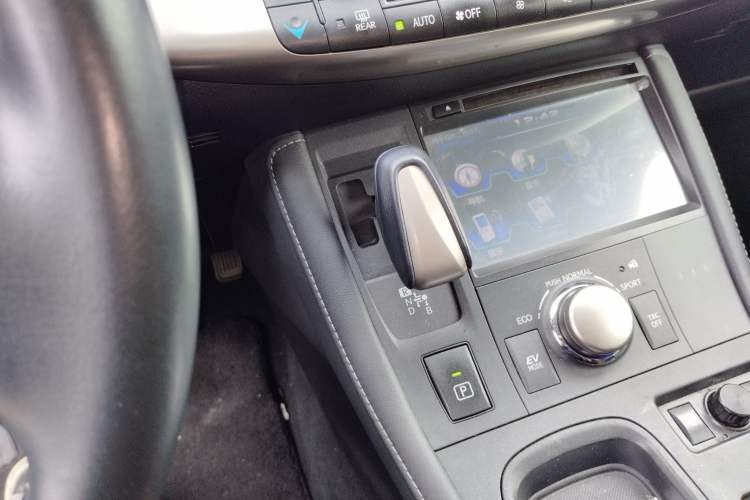 Used Lexus CT 2014 CT200h Elite Edition Monochrome Gear Lever