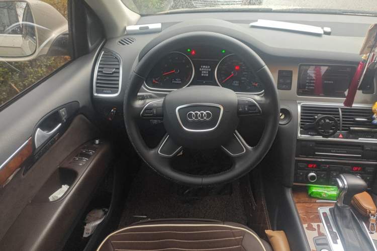 Used Audi Q7 2014 35 TFSI quattro Ambition model
