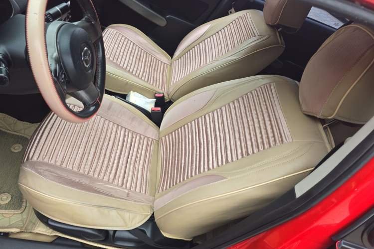 Used Mazda 2 2011 XuanDong 1.5L Automatic Fashion Edition Left Front Seat