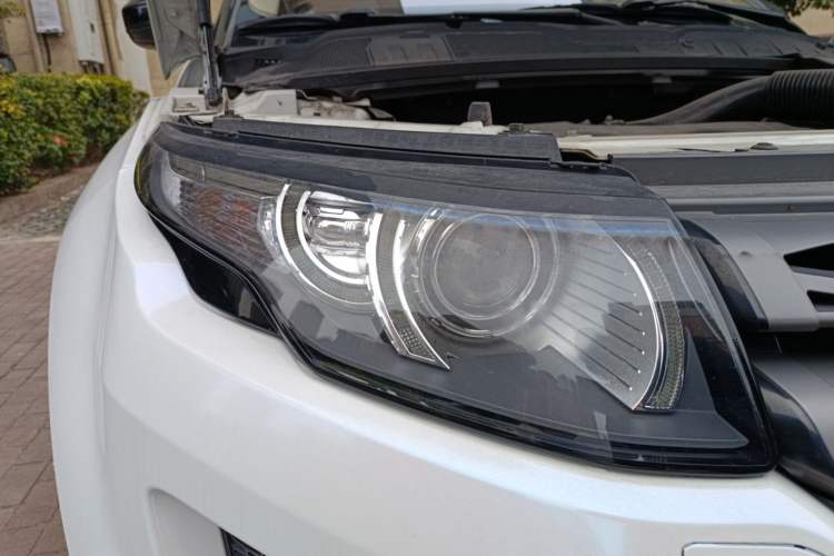 Used Land Rover Range Rover Evoque 2015 2.0T Five-Door Zhiyao Edition
