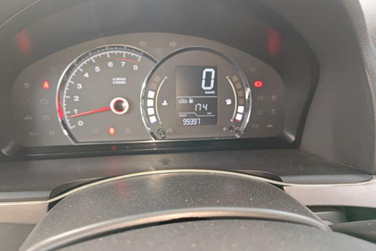 Used Roewe 350 2015 1.5L Manual Luxury Sunroof Edition