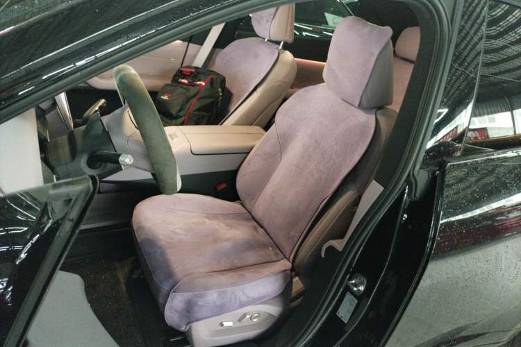 Used ONVO L60 2024 60 kWh Rear-Drive Version
