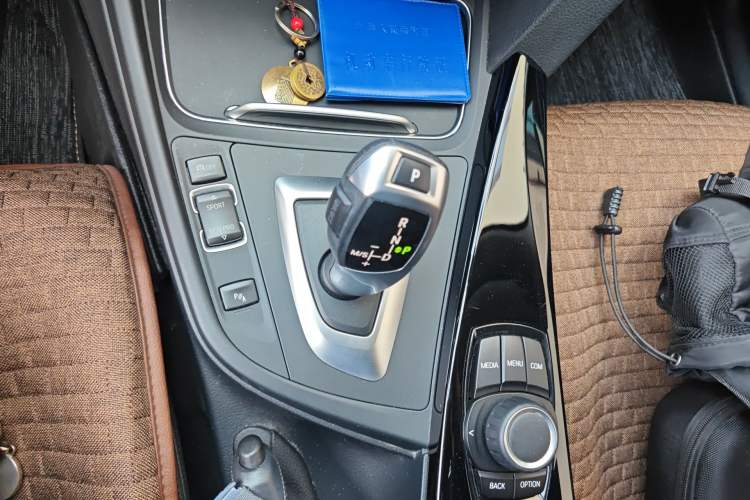 Used BMW 3 Series 2018 320Li Fashion Model Gear Lever