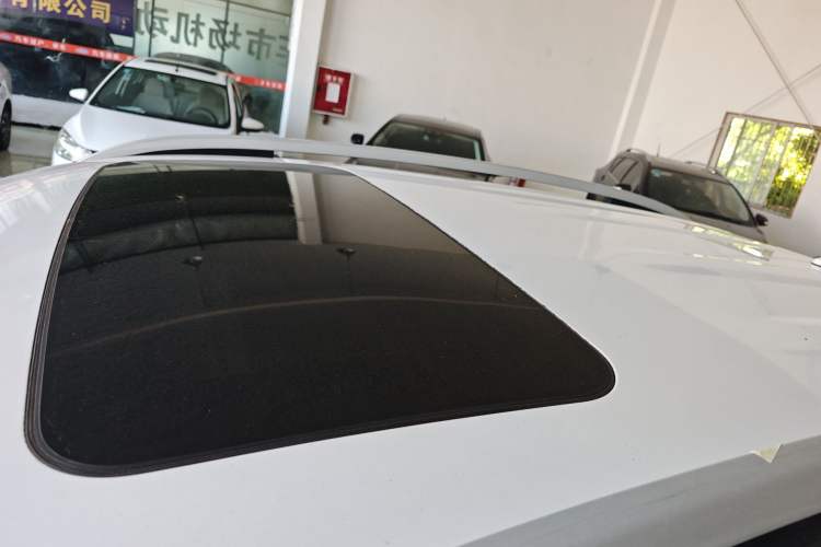 Used Haval H2 2016 Red-Label 1.5T Automatic Two-Wheel Drive Luxury Model Roof