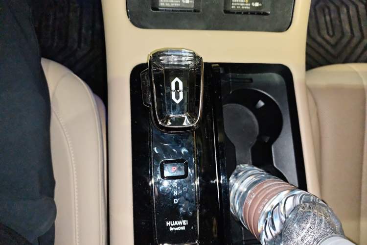 Used Hima AITO M7 2024 1.5T Rear-Drive Plus Version 5 Seats
