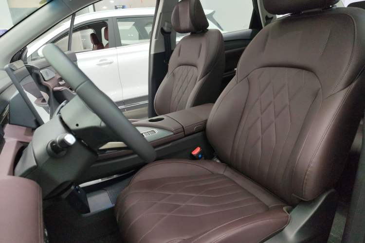 Used JETOUR X90 PRO 2024 1.6T DCT Elite Edition 5 Seats
