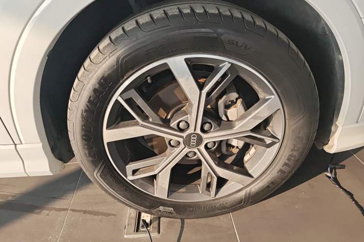 Used Audi Q3 Sportback 2020 40 TFSI Fashion Model Right Front Wheel Hub