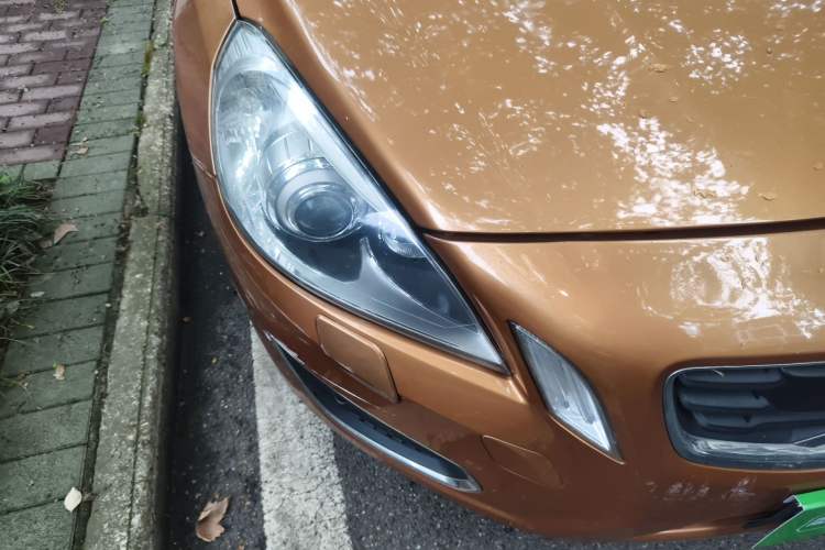 Used Volvo S60 2011 T6 AWD Prestige Edition Right Front Headlight