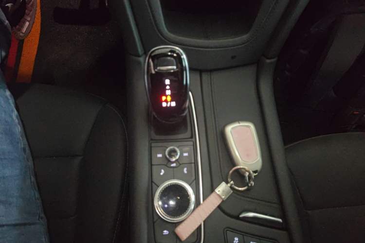 Used Cadillac XT5 2022 2.0T Four-Wheel Drive Luxury Version (Hummingbird Edition)
