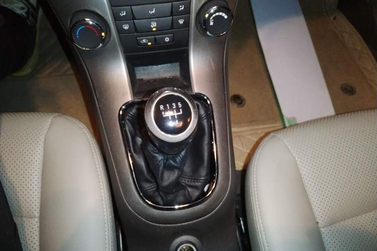 Used Chevrolet Cruze 2015 1.5L Classic SL MT