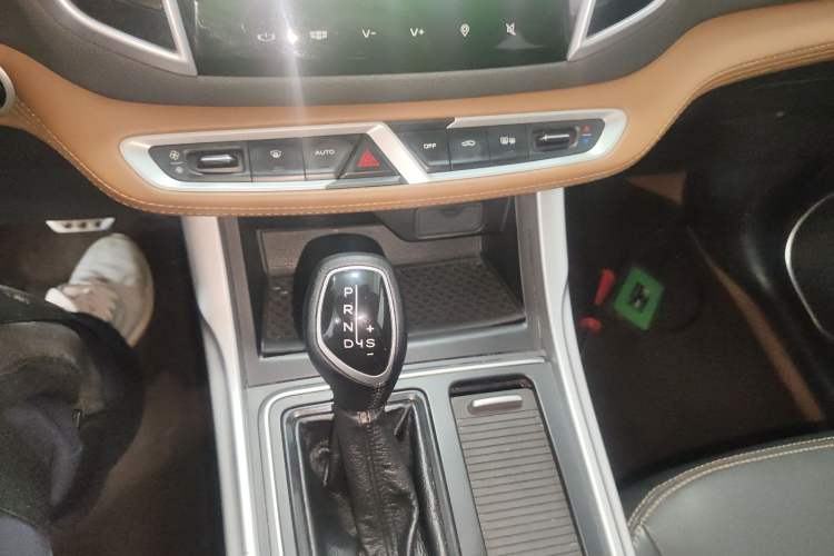 Used Geely Auto Vision X6 2018 1.4T CVT 4G Connected Luxury Version
