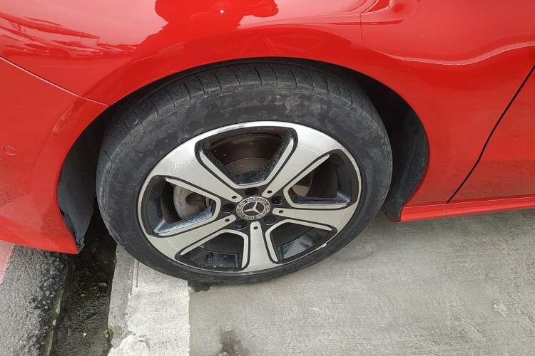 Used Mercedes-Benz B-Class 2019 B 200 Fashion Model Left Front Wheel Hub