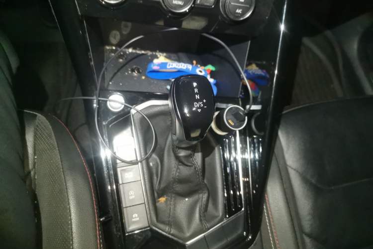 Used Volkswagen Tayron 2019 Teramont Edition 280TSI Two-Wheel Drive Luxury Model China VI Standard Gear Lever