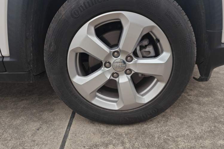 Used Jeep Compass 2017 200T Automatic Family Edition
