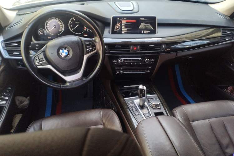 Used BMW X5 2014 xDrive35i Leading Model Center Console