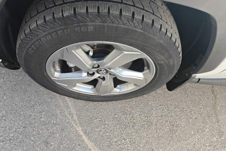 Used Toyota RAV4 2022 2.0L CVT Two-Wheel Drive Fashion Plus Edition
