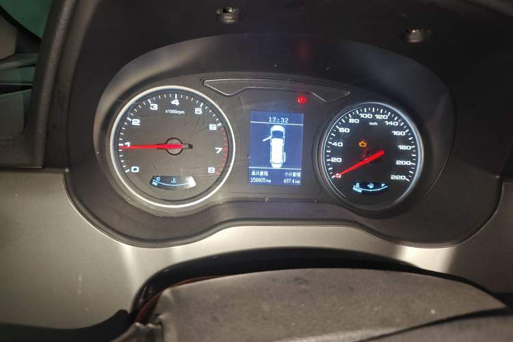 Used JAC Refine M4 2019 Business & Travel Series 2.0L Manual Speed Edition China VI Standard
