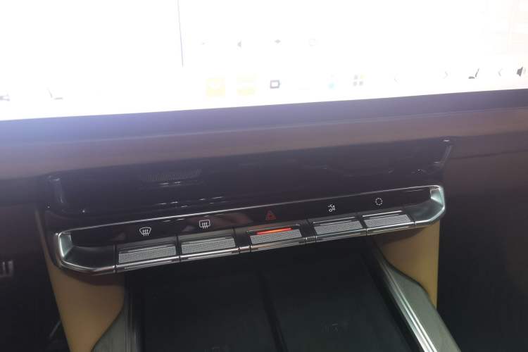 Used Zeekr 9X 2025 Hyper Edition
