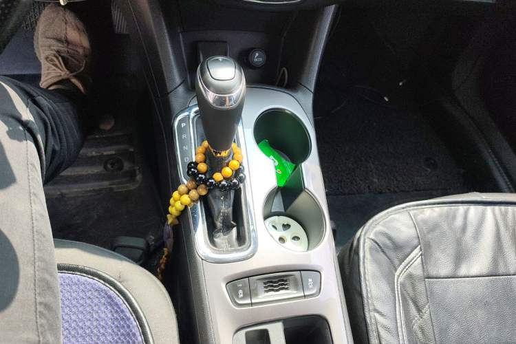 Used Chevrolet Cruze 2017 1.5L Hatchback Automatic Pioneer Sunroof Edition