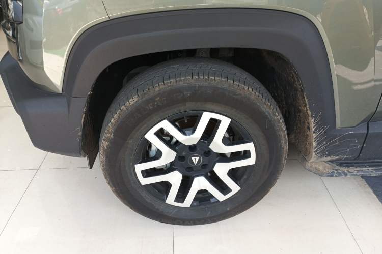 Used Deepal G318 2024 Two-Wheel Drive Air Suspension Version Exterior 1