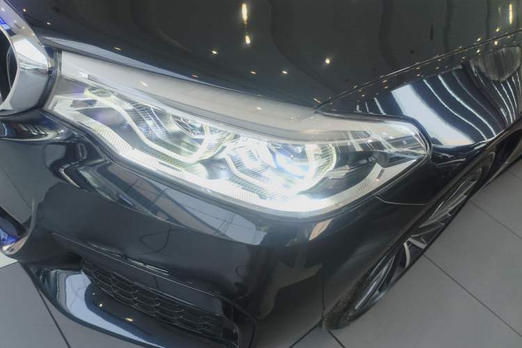 Used BMW 5 Series 2020 530Li Leading Model M Sport Package