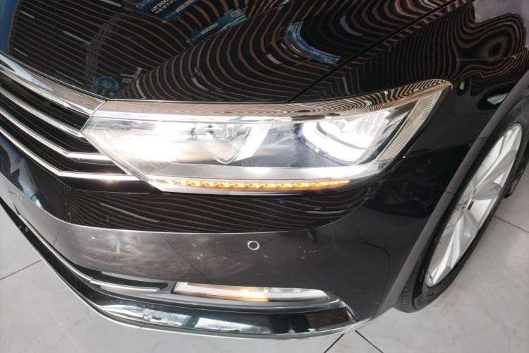 Used Volkswagen Magotan 2019 330TSI DSG Leading Edition China V Standard
