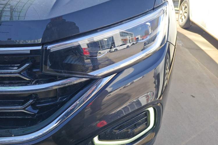 Used Volkswagen Tayron 2023 280TSI Two-Wheel-Drive Luxury Plus Advanced Version
