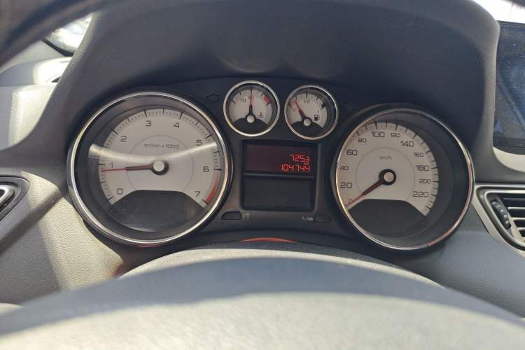 Used Peugeot 308 2014 Enjoy Edition Classic 1.6L Manual Fashion Model
