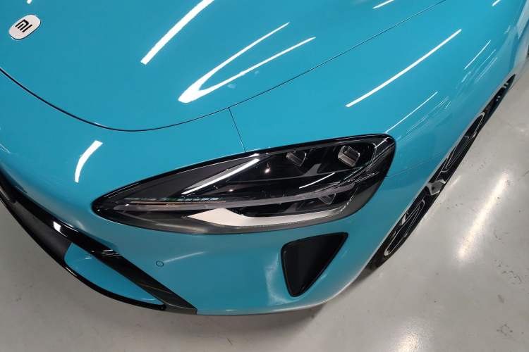 Used Xiaomi Auto SU7 2024 Four-Wheel Drive Ultra-Long Range Advanced Intelligent Driving Max Edition Left Front Headlight