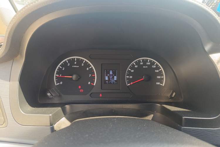 Used FORTHING Lingzhi 2022 M5L 1.6L Utility Model 7 Seats Instrument Cluster