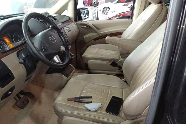 Used Mercedes-Benz Viano 2013 3.0L Comfort Edition Left Front Seat